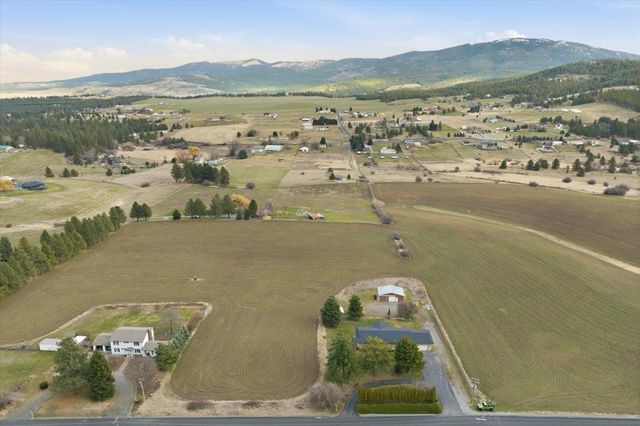 5621 S Conklin Rd, Greenacres, WA 99016