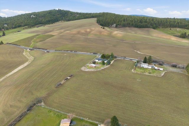 5621 S Conklin Rd, Greenacres, WA 99016