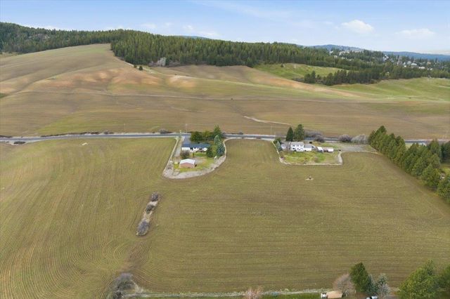 5621 S Conklin Rd, Greenacres, WA 99016