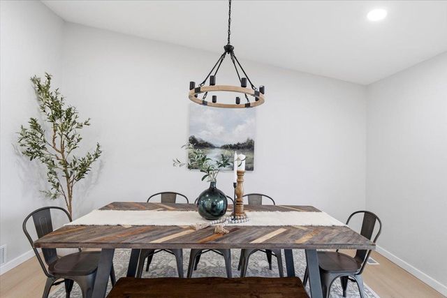 5621 S Conklin Rd, Greenacres, WA 99016