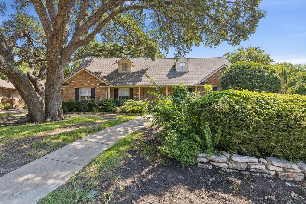 2016 Willowbrook Way, Plano, TX 75075