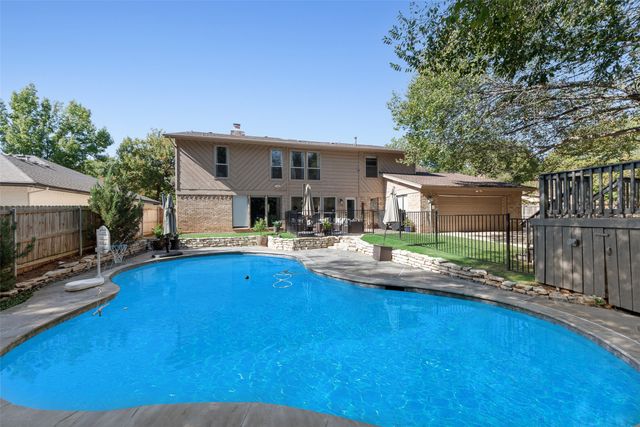 2203 Southcrest Drive, Arlington, TX 76013