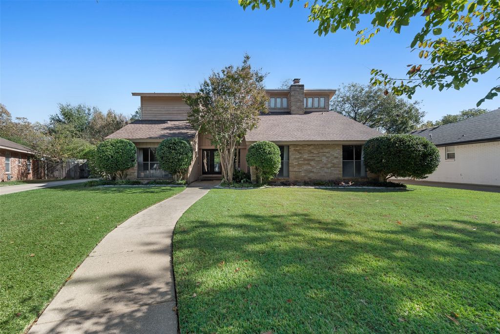 2203 Southcrest Drive, Arlington, TX 76013