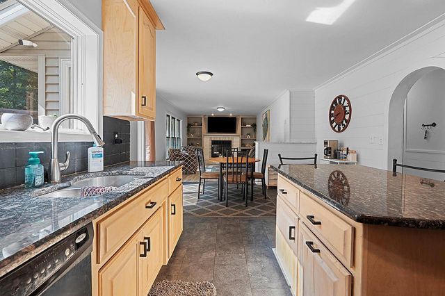3611 ROYAL OAKS COURT, Suamico, WI 54173