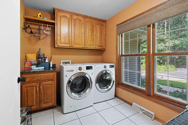 3611 ROYAL OAKS COURT, Suamico, WI 54173