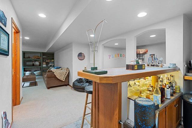 3611 ROYAL OAKS COURT, Suamico, WI 54173