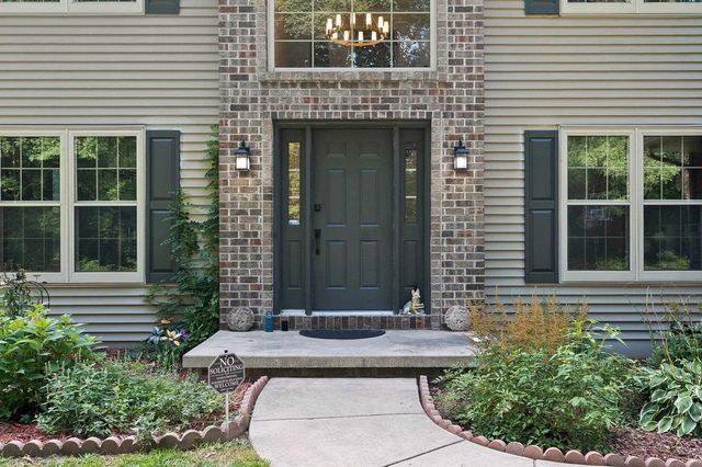 3611 ROYAL OAKS COURT, Suamico, WI 54173
