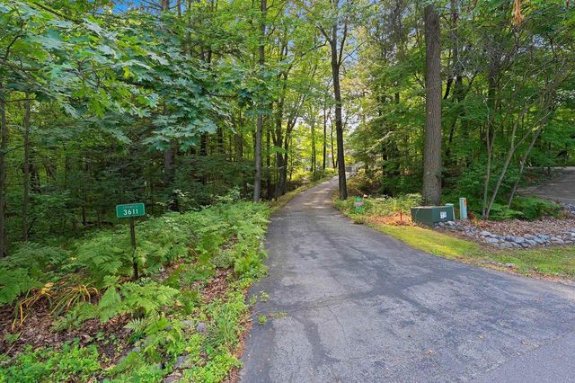 3611 ROYAL OAKS COURT, Suamico, WI 54173
