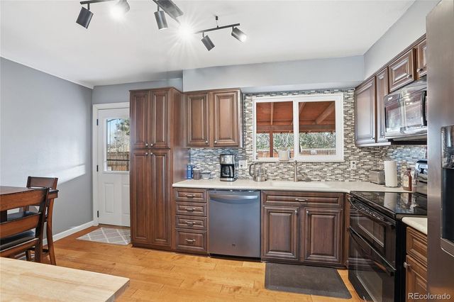 2697 S Lewiston Street, Aurora, CO 80013