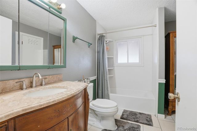 2697 S Lewiston Street, Aurora, CO 80013