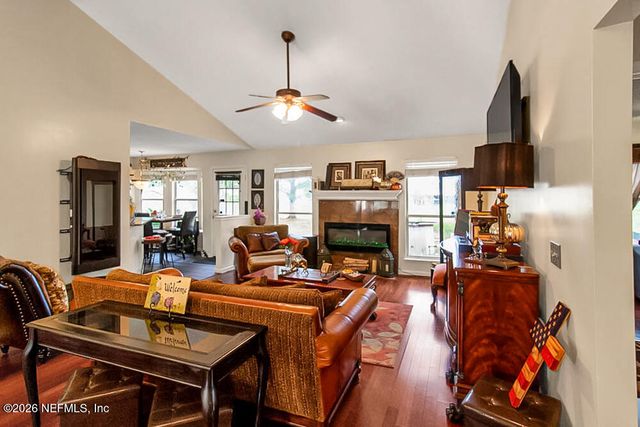 8331 THREE CREEKS Boulevard, Jacksonville, FL 32220