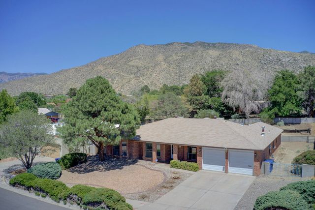 1916 Butterfly Maiden Trail NE, Albuquerque, NM 87112