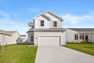 4427 Honey Bee Ridge, Des Moines, IA 50317