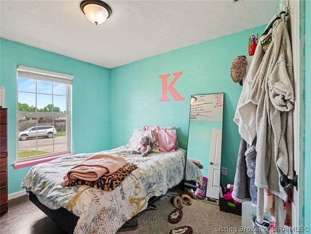 1704 Sydney Circle, Jeffersonville, IN 47130