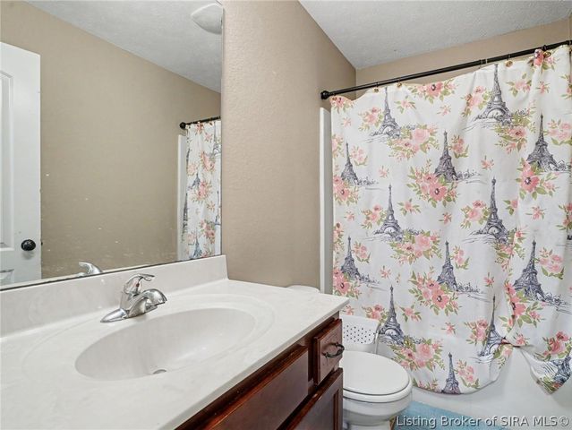 1704 Sydney Circle, Jeffersonville, IN 47130