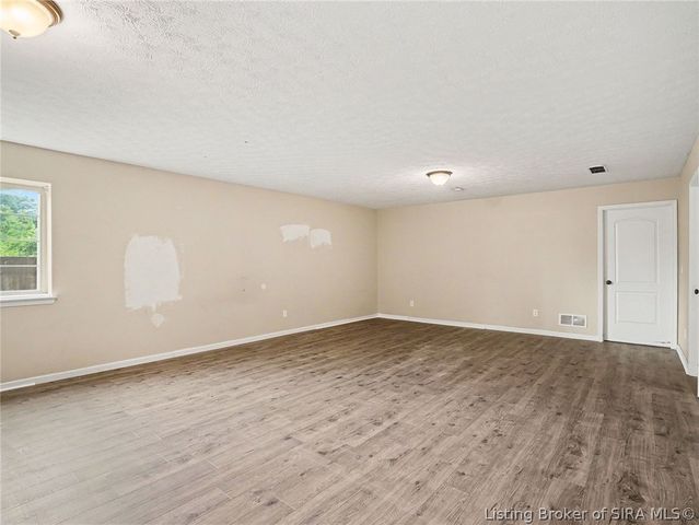 1704 Sydney Circle, Jeffersonville, IN 47130