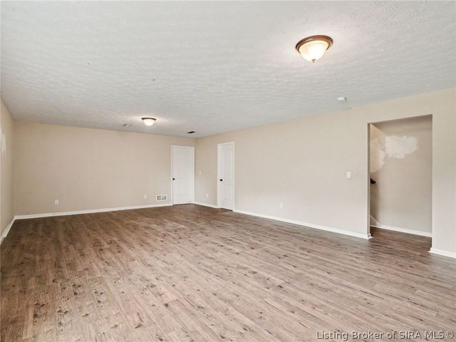 1704 Sydney Circle, Jeffersonville, IN 47130