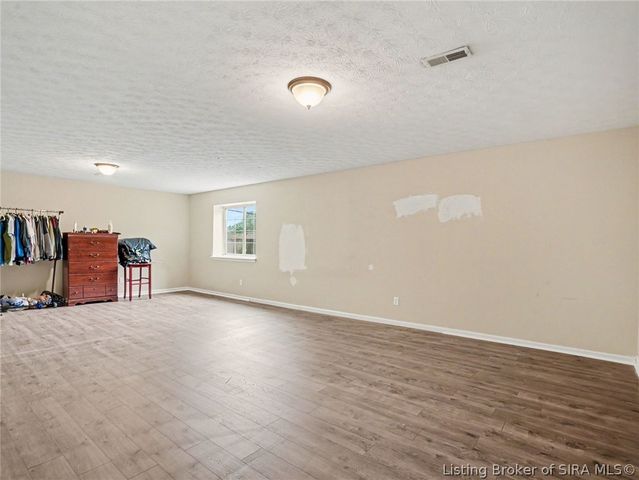 1704 Sydney Circle, Jeffersonville, IN 47130