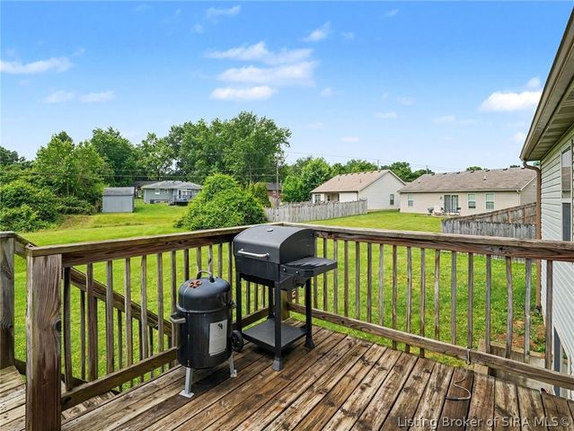 1704 Sydney Circle, Jeffersonville, IN 47130