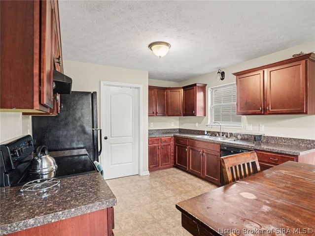 1704 Sydney Circle, Jeffersonville, IN 47130