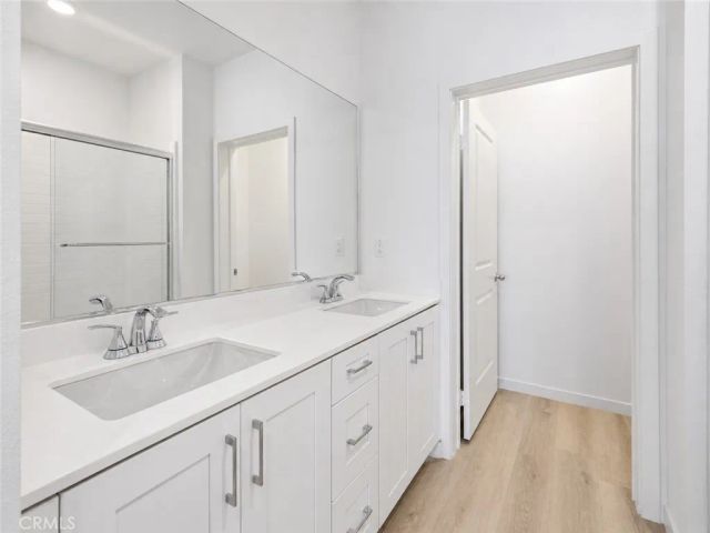 9425 N Sepulveda Boulevard 4, North Hills, CA 91343