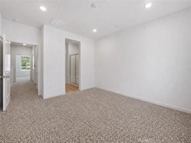9425 N Sepulveda Boulevard 4, North Hills, CA 91343