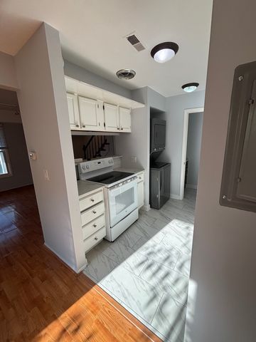 1184 E Candlenut Lane 1184, Palatine, IL 60074