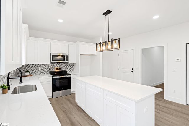 115 Hillcrest Circle, Anderson, SC 29624