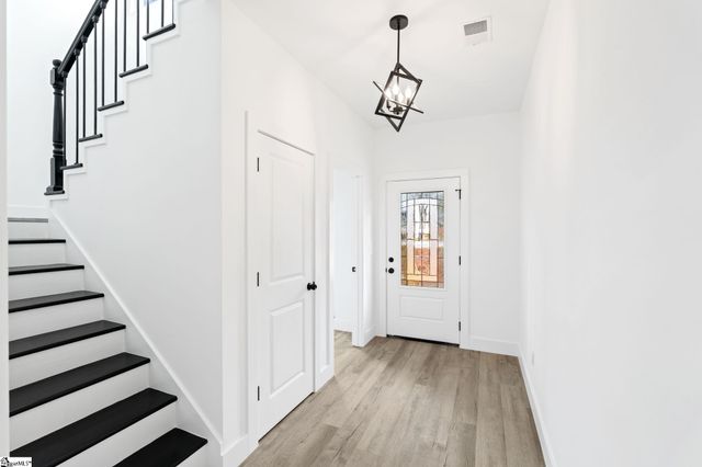 115 Hillcrest Circle, Anderson, SC 29624