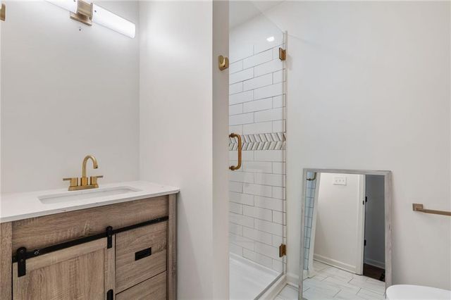 808 Valbrook Court SW, Lilburn, GA 30047