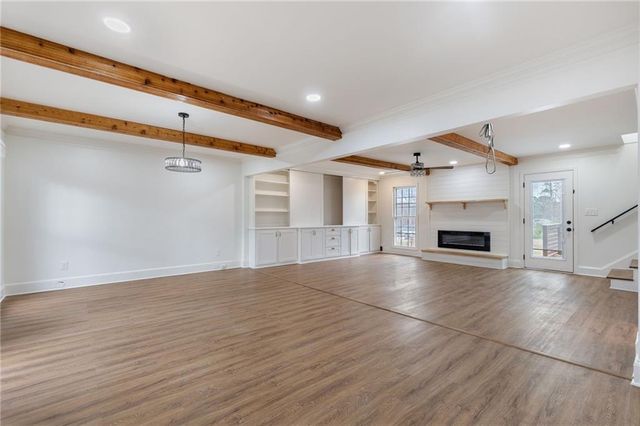 808 Valbrook Court SW, Lilburn, GA 30047