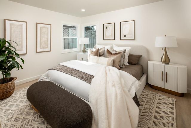 2036 Barney Avenue, Menlo Park, CA 94025