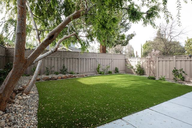 2036 Barney Avenue, Menlo Park, CA 94025