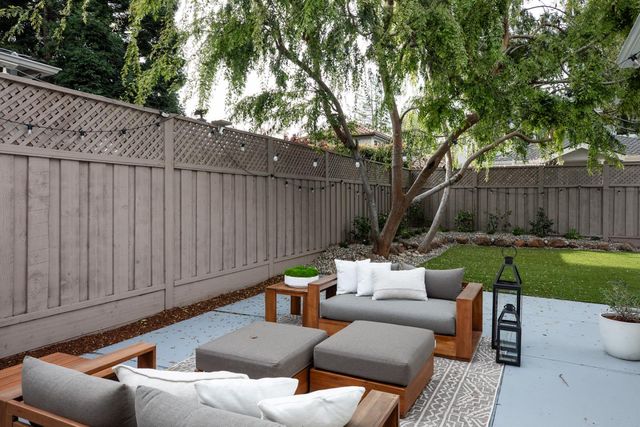 2036 Barney Avenue, Menlo Park, CA 94025