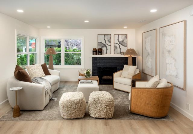 2036 Barney Avenue, Menlo Park, CA 94025