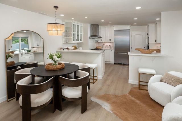 2036 Barney Avenue, Menlo Park, CA 94025