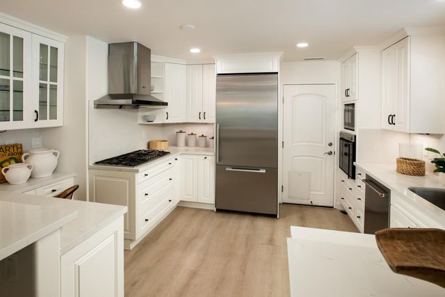 2036 Barney Avenue, Menlo Park, CA 94025