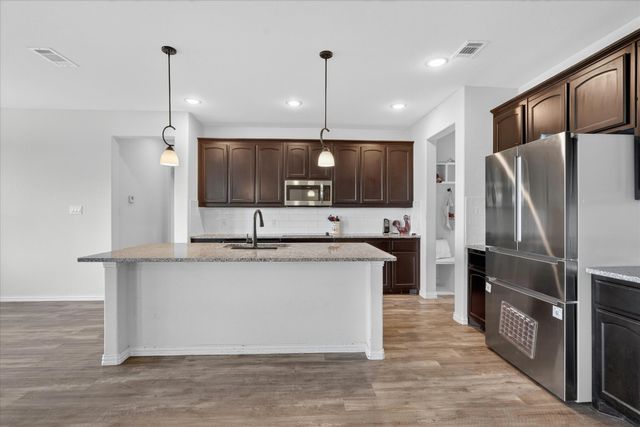 7005 Trenton Way, Godley, TX 76044