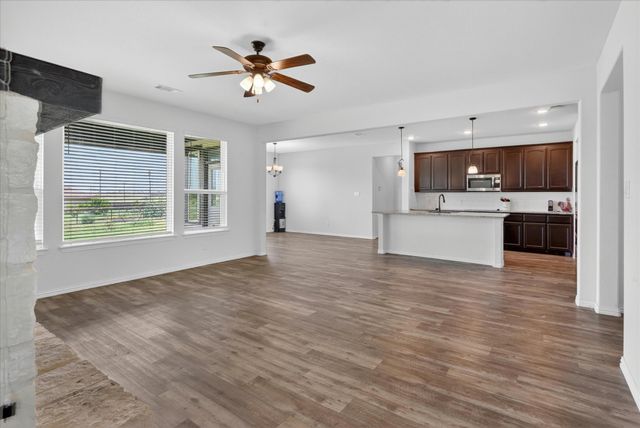 7005 Trenton Way, Godley, TX 76044