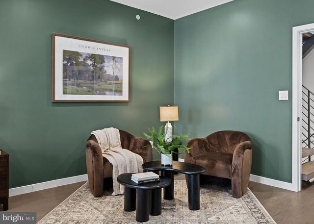 2106 SPRING ST, Philadelphia, PA 19103