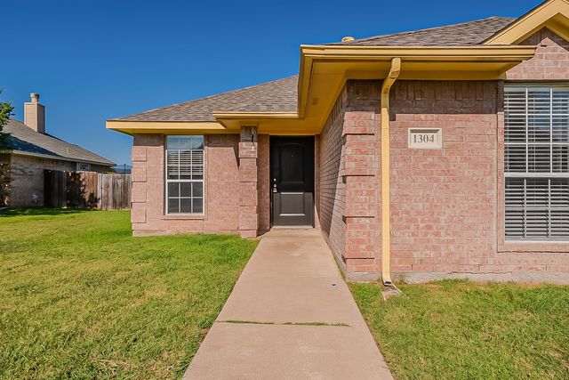 1304 Doris Drive, Mesquite, TX 75149