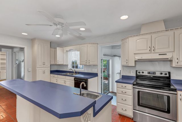 1300 SO EVE STREET, Mena, AR 71953