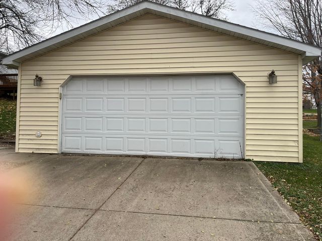 335 E Sorenson Avenue, Appleton, MN 56208