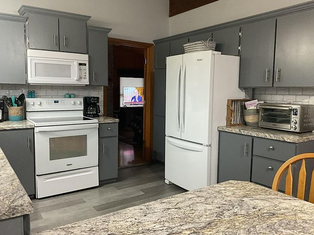 335 E Sorenson Avenue, Appleton, MN 56208