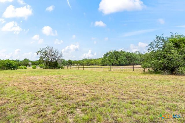 796 N Stallion Estates Drive 5, Spring Branch, TX 78070