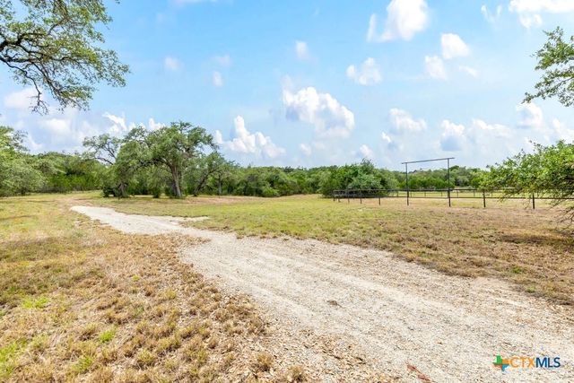 796 N Stallion Estates Drive 5, Spring Branch, TX 78070