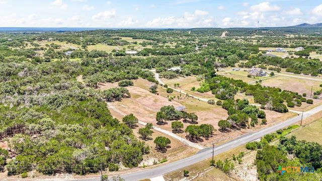 796 N Stallion Estates Drive 5, Spring Branch, TX 78070