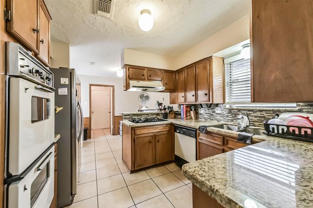 3218 Cherry Creek Drive, Missouri City, TX 77459