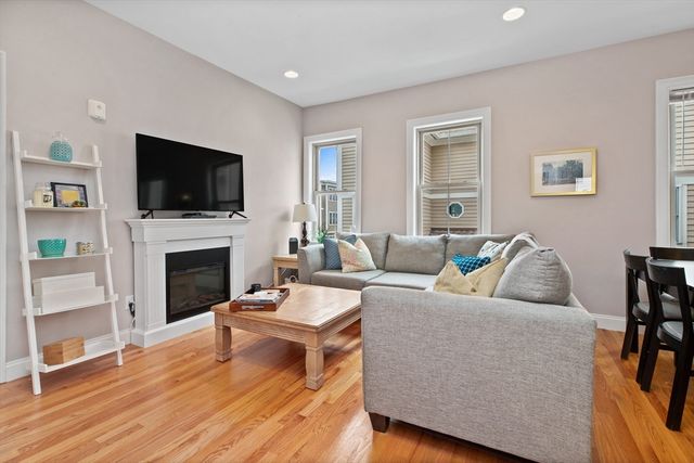 236 E 2, Boston, MA 02127
