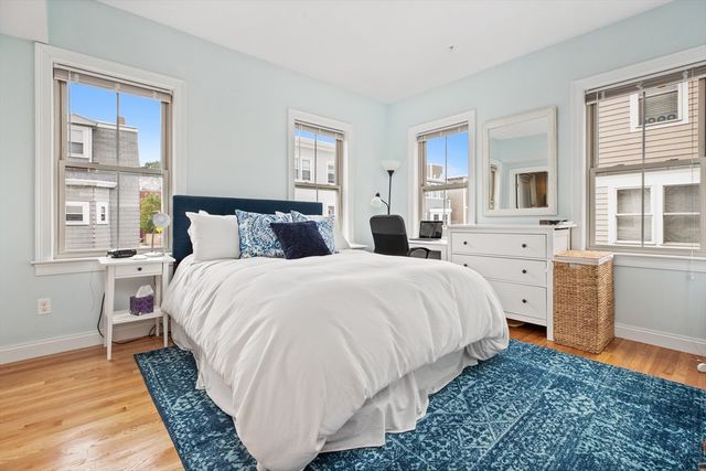 236 E 2, Boston, MA 02127